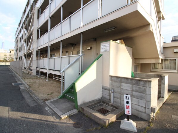 ビレッジハウス城蓮寺5号棟の物件外観写真